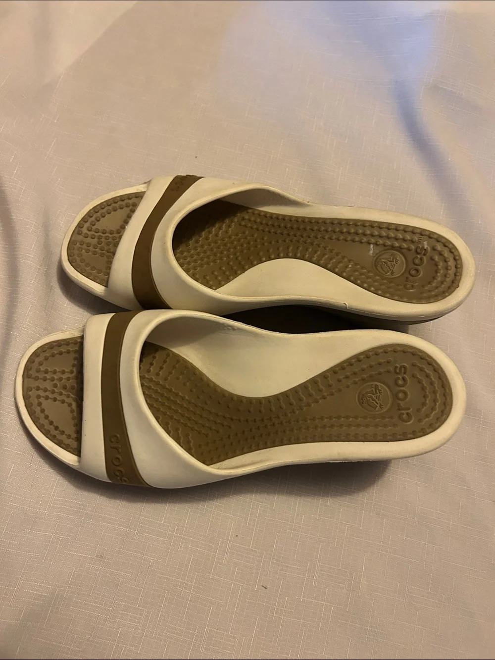 CROCS Women's White Slide Sandals with Brown Stripe - Picture 2 of 7